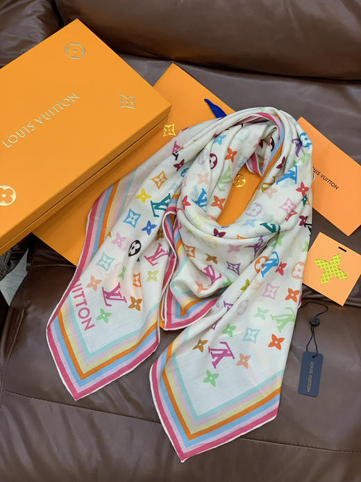秋冬特惠💰420 LV围巾 LV x TM 披肩【丝绒双面同色披肩】 商品图5