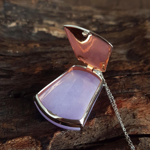 【天然正品】A货翡翠AU750收藏级白金镶钻镶天然细腻糯种浓紫罗兰平安无事牌翡翠吊坠项链 链长：45CM（长度可调节）301225NJM27 商品图4