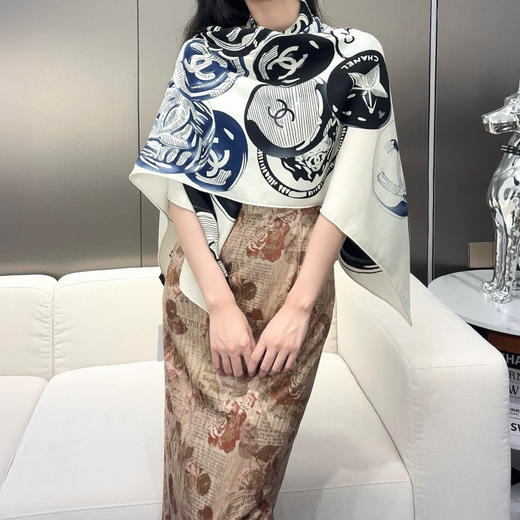 秋冬特惠💰420 香奈儿围巾 【双面同色】 高密度 高工艺 140*140cm大披肩 商品图2