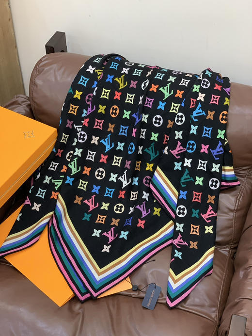 秋冬特惠💰420 LV围巾 LV x TM 披肩【丝绒双面同色披肩】 商品图4