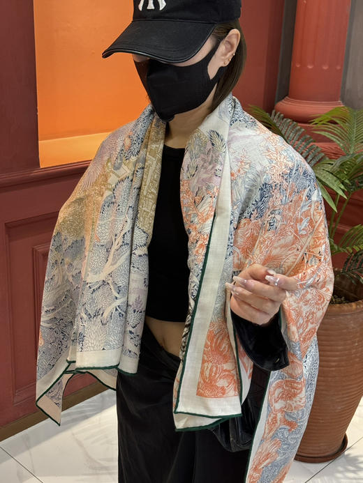 秋冬特惠💰420 爱马仕围巾 秋冬搭配利器 双面同色 版真丝羊绒披肩！ 商品图0