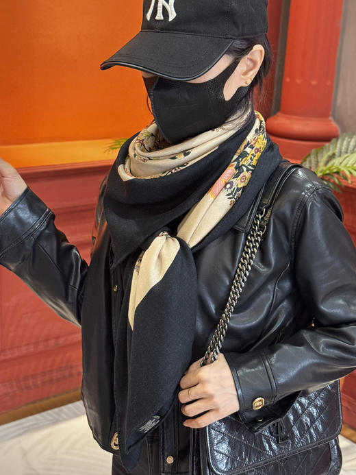 秋冬特惠💰420 爱马仕围巾 “华丽的缰辔花卉版”丝毛方巾【丝毛双面同色披肩】手工卷边丝毛方巾 商品图1