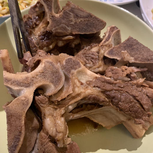 纯原切黑安格斯眼肉大骨 肉多且香 酱大骨 大骨汤 无添加 肉质嫩香 老少皆宜 澳洲正关进口 1公斤包邮装 顺丰冷链 |百里食牛 1231 商品图0