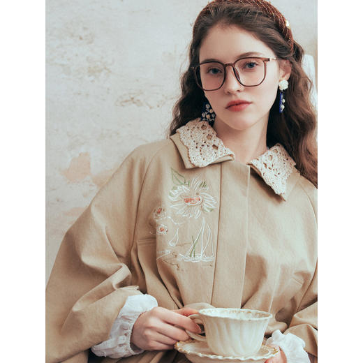 两三事梵高文艺无声漫游2026春新款手钩花拼接双层领绣花绑带外套 商品图2