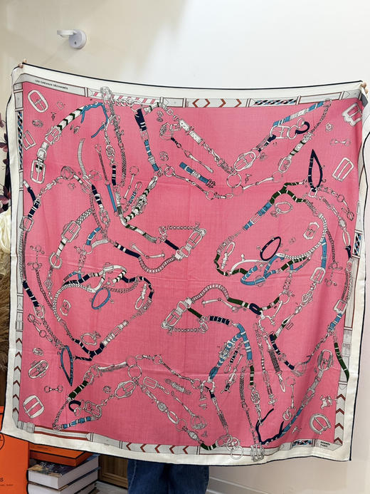 秋冬特惠💰420 爱马仕围巾 羊绒新款 买了都说好看 推荐 爱马仕双面同色羊绒方巾 商品图8