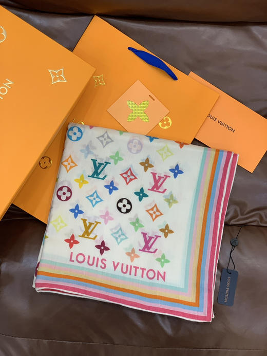 秋冬特惠💰420 LV围巾 LV x TM 披肩【丝绒双面同色披肩】 商品图3