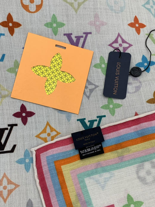 秋冬特惠💰420 LV围巾 LV x TM 披肩【丝绒双面同色披肩】 商品图6