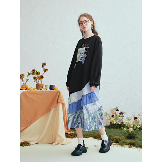 两三事梵高文艺 窗野空色 2026春季新款印花荷叶边裙摆拼接连衣裙 商品图3