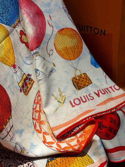 秋冬特惠💰420 LV围巾【双面同色】Lv140cm丝绒方巾《热气球》本款方巾全新加入 and Away 系列 商品图7