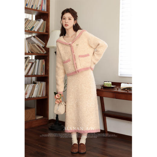 鹿向南原创《莓莓芝士》小香风时尚套装秋冬外套上衣半身裙两件套 商品图2