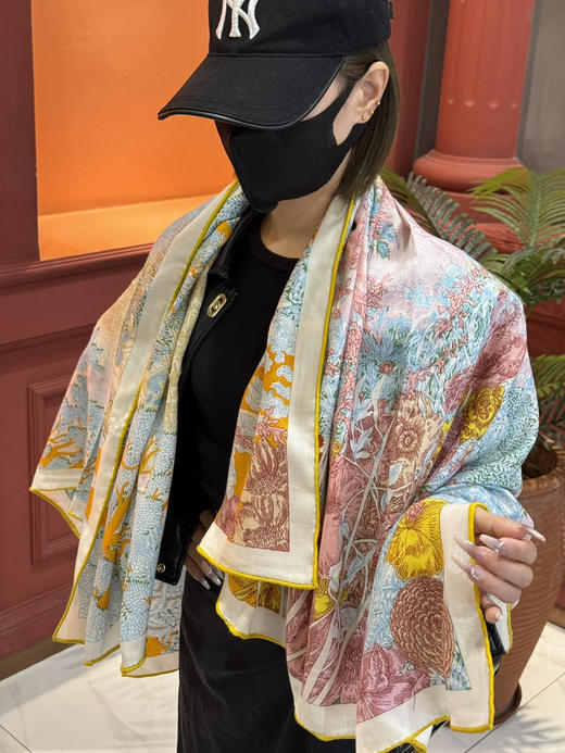 秋冬特惠💰420 爱马仕围巾 秋冬搭配利器 双面同色 版真丝羊绒披肩！ 商品图0