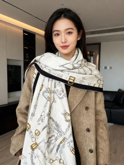 秋冬特惠💰420 爱马仕围巾 羊绒新款 买了都说好看 推荐 爱马仕双面同色羊绒方巾 商品图0