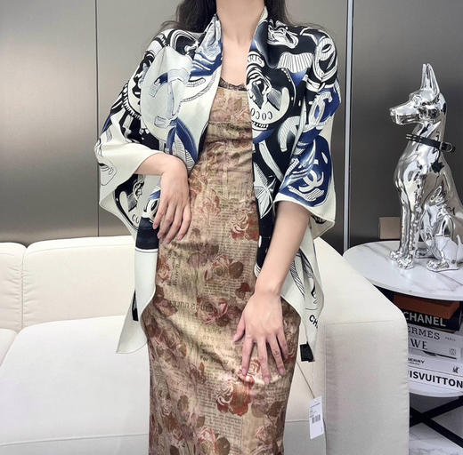 秋冬特惠💰420 香奈儿围巾 【双面同色】 高密度 高工艺 140*140cm大披肩 商品图1