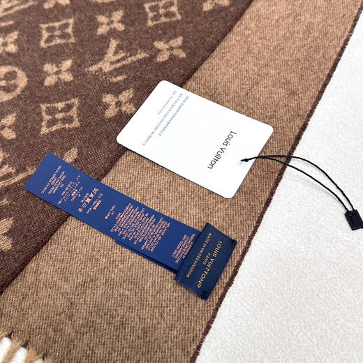 秋冬特惠💰240  LV围巾 高版本，来了，超级中意非常稳我们的男款围巾且买且珍惜 商品图8