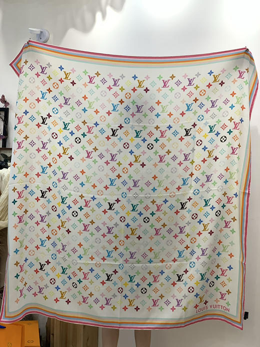 秋冬特惠💰420 LV围巾 LV x TM 披肩【丝绒双面同色披肩】 商品图8