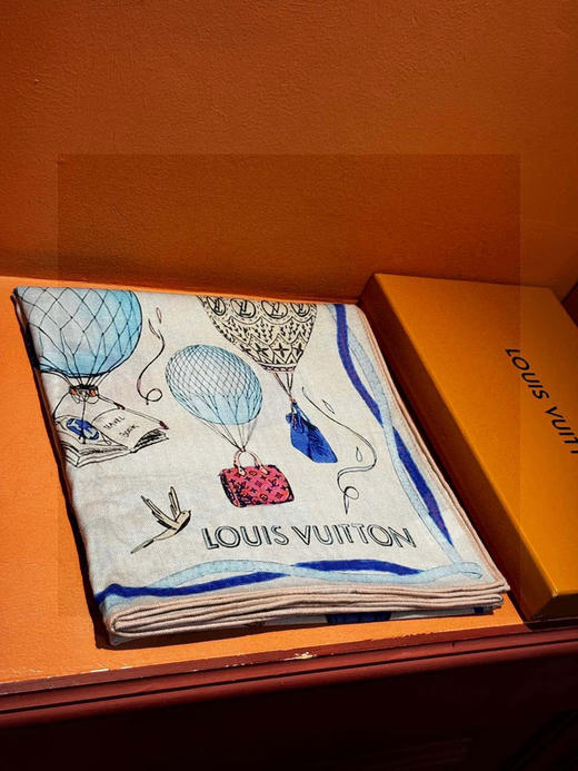 秋冬特惠💰420 LV围巾【双面同色】Lv140cm丝绒方巾《热气球》本款方巾全新加入 and Away 系列 商品图4