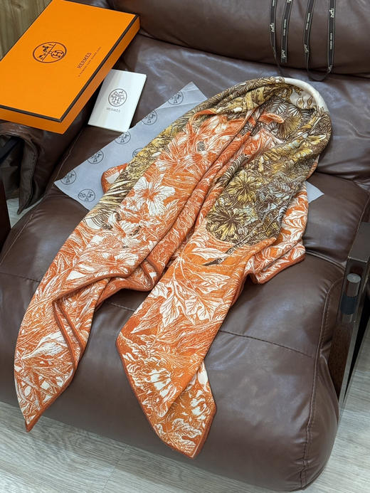 秋冬特惠💰420 爱马仕围巾 秋冬抢先 上新【双面同色丝毛方巾】手工卷边山羊绒和真丝混纺披肩 商品图5