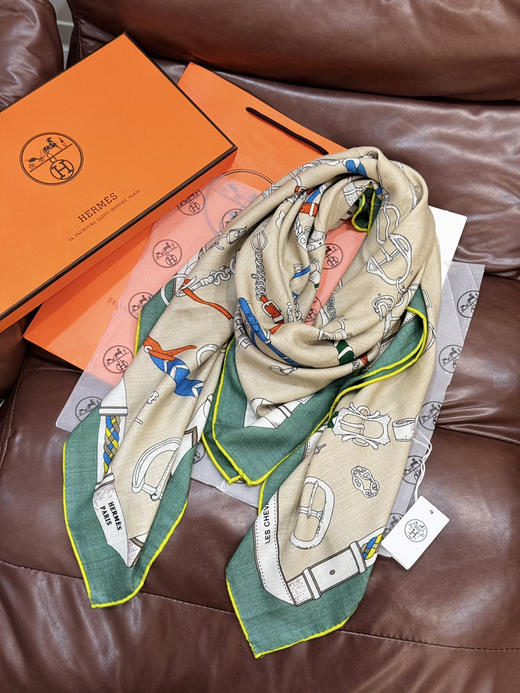 秋冬特惠💰420 爱马仕围巾 羊绒新款 买了都说好看 推荐 爱马仕双面同色羊绒方巾 商品图5