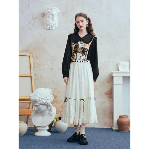 两三事 月光漫游 2026春季新款甜美蝴蝶结蕾丝高腰半身裙长裙 商品图2