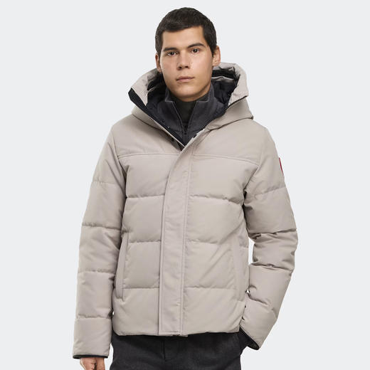 CANADA GOOSE 加拿大鹅 男士经典徽章 MacMillan 派克绗缝连帽羽绒服 卡其色 2080M 9432 商品图3