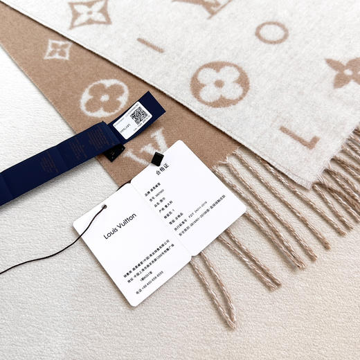 秋冬特惠💰260 LV围巾 花卉和 LV 字母 商品图8