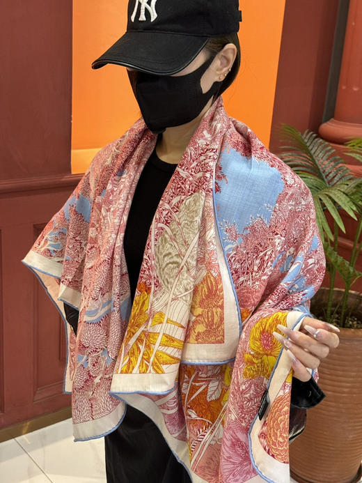 秋冬特惠💰420 爱马仕围巾 秋冬搭配利器 双面同色 版真丝羊绒披肩！ 商品图0