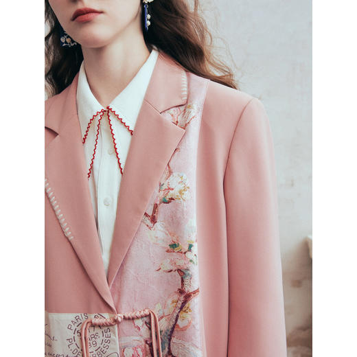 两三事梵高文艺 叩问春山 2026春季新款印花布拼接盘扣西装外套女 商品图2