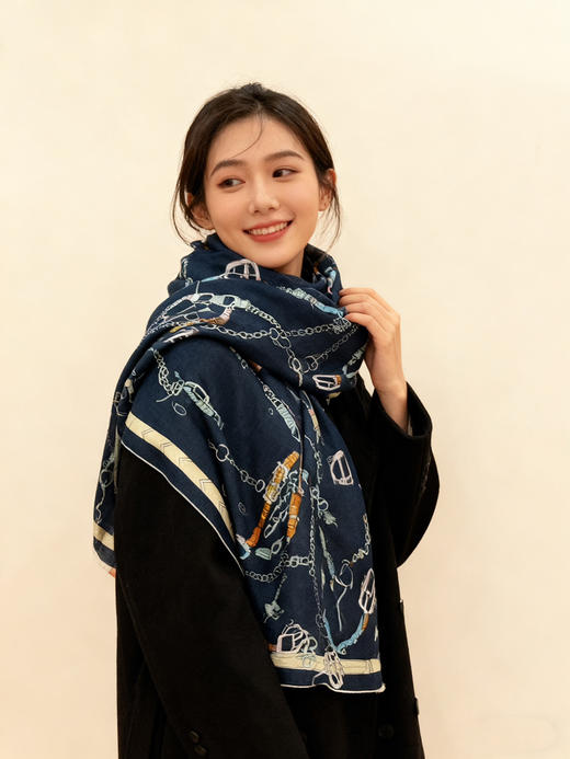 秋冬特惠💰420 爱马仕围巾 羊绒新款 买了都说好看 推荐 爱马仕双面同色羊绒方巾 商品图1