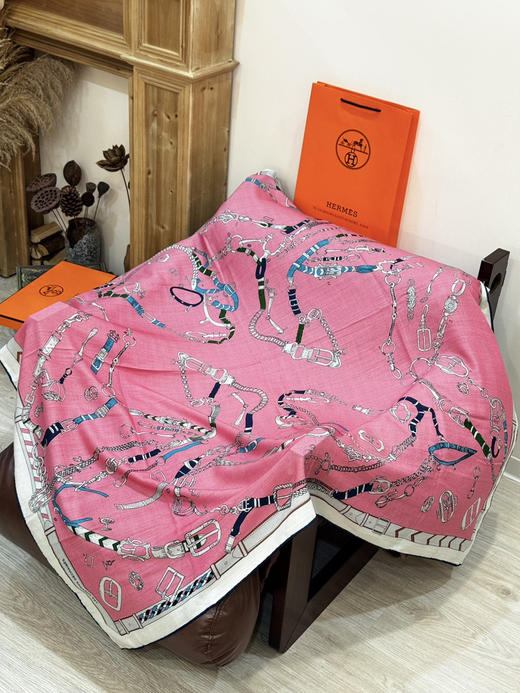 秋冬特惠💰420 爱马仕围巾 羊绒新款 买了都说好看 推荐 爱马仕双面同色羊绒方巾 商品图6