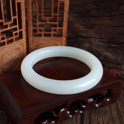 【天然正品】天然收藏级老青海料细腻一级白油润度佳59.5号和田玉手镯301225NJM23 商品图3