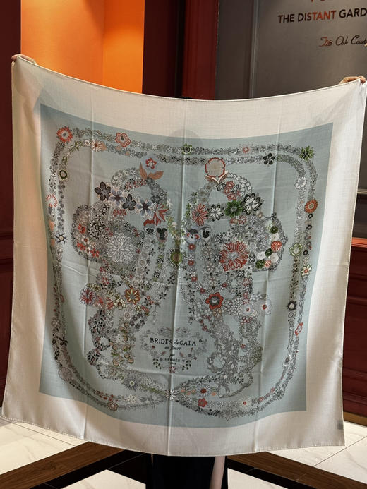 秋冬特惠💰420 爱马仕围巾 “华丽的缰辔花卉版”丝毛方巾【丝毛双面同色披肩】手工卷边丝毛方巾 商品图8