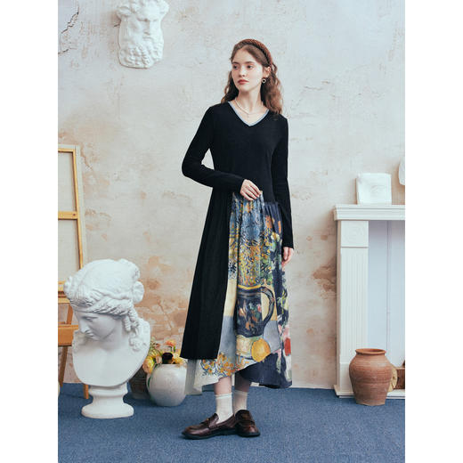 两三事梵高文艺 梦境回廊 2026春季新款印花拼接不规则裙摆连衣裙 商品图1