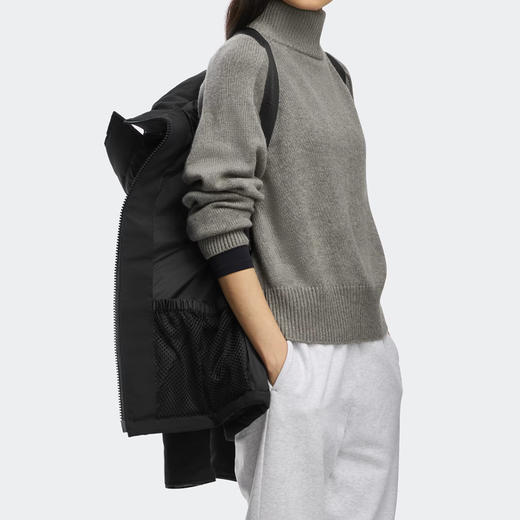 CANADA GOOSE 加拿大鹅 女士黑标徽章 Chelsea 派克绗缝连帽羽绒服 黑色 3804WB 9061 商品图2