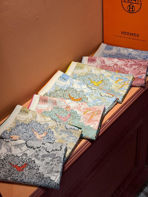 秋冬特惠💰420 爱马仕围巾 秋冬搭配利器 双面同色 版真丝羊绒披肩！ 商品图3