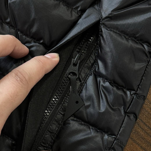 原单正品攀山鼠男士户外轻量化排骨羽绒服！性价比拉满！喜欢的速度！
黑色 蓝色XS S M L XL（偏大） 商品图6