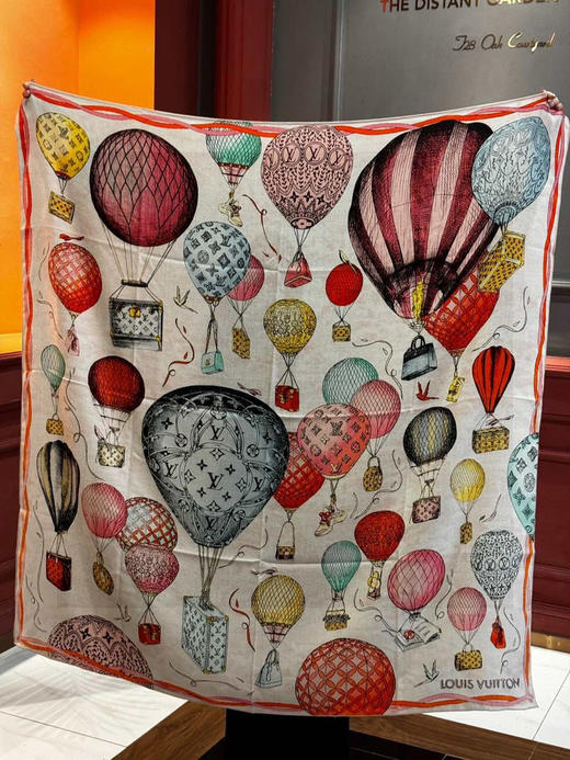 秋冬特惠💰420 LV围巾【双面同色】Lv140cm丝绒方巾《热气球》本款方巾全新加入 and Away 系列 商品图8