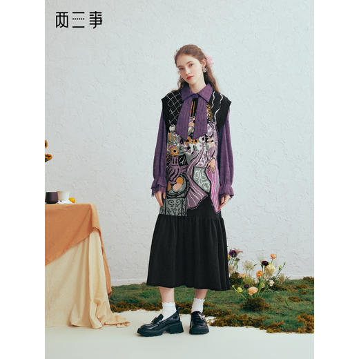 两三事 少女礼赞 2026春季新款复古人物图案无袖背心裙连衣裙 商品图0