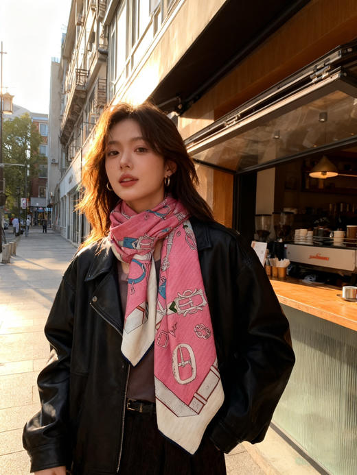 秋冬特惠💰420 爱马仕围巾 羊绒新款 买了都说好看 推荐 爱马仕双面同色羊绒方巾 商品图1