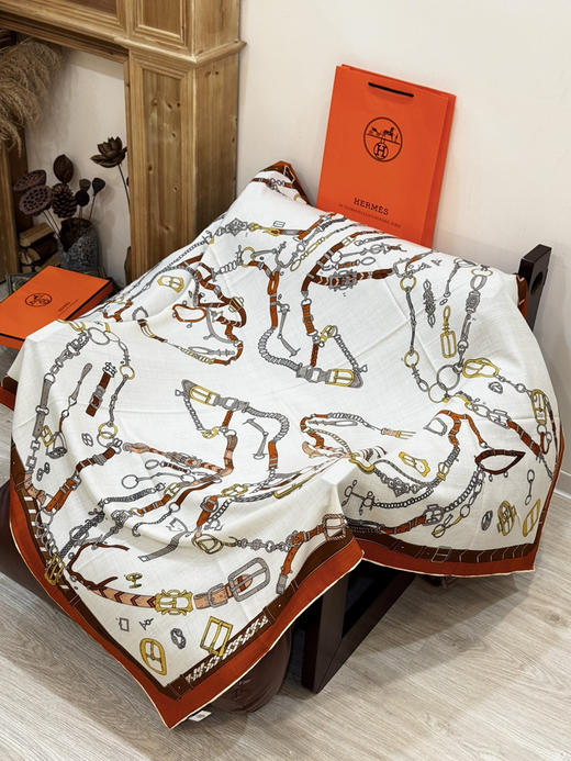 秋冬特惠💰420 爱马仕围巾 羊绒新款 买了都说好看 推荐 爱马仕双面同色羊绒方巾 商品图6