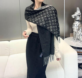 秋冬特惠💰240  LV围巾 高版本，来了，超级中意非常稳我们的男款围巾且买且珍惜