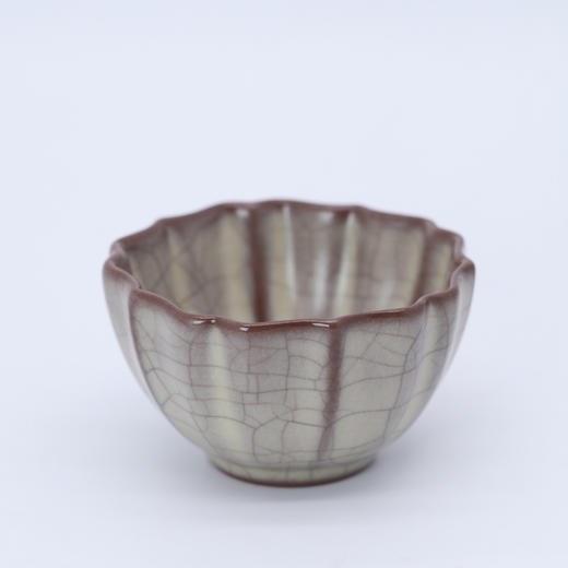 问鼎传世哥窑龙字款含笑杯 商品图2