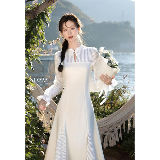 鹿向南「月魄露花」法式气质连衣裙2025新款冬季显瘦长款裙子女 商品图0