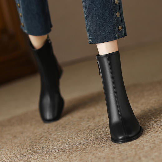 【预售5天】法式方头粗跟靴子女通勤百搭显瘦高跟小短靴DTN&A08-19 商品图5