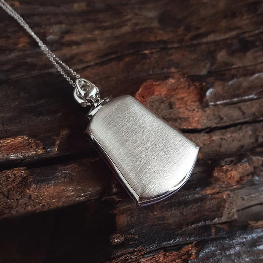 【天然正品】A货翡翠AU750收藏级白金镶钻镶天然细腻糯种浓紫罗兰平安无事牌翡翠吊坠项链 链长：45CM（长度可调节）301225NJM27 商品图7