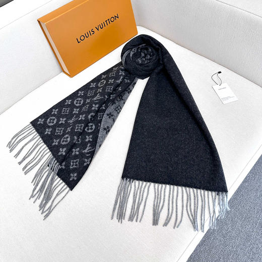 秋冬特惠💰240  LV围巾 高版本，来了，超级中意非常稳我们的男款围巾且买且珍惜 商品图7