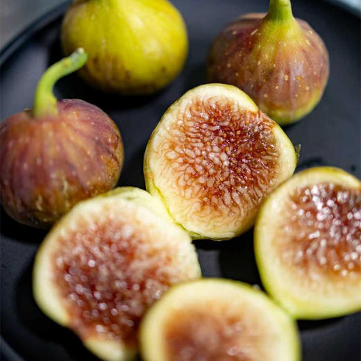 极客无花果•花香蜜丨新品种，软糯蜜甜，独特花香。树上自然成熟的无花果有的表皮会有黑斑，会有裂口和轻微破皮，剥皮后不影响食用，个别地区气温低，轻微受冻不在售后范围，介意勿拍。⭐️顺丰空运 商品图5
