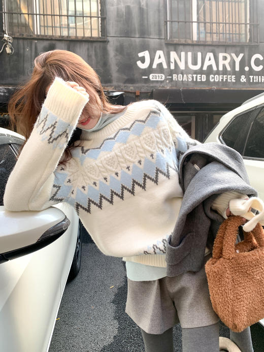 <曾小咸推荐>现货秒杀 ！微信超特价！韩系米白撞蓝灰毛衣 日常229.99 立减140 秒杀89.99！！ 商品图13