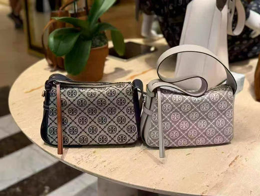 折扣🉐¥2280直邮到手！Tory Burch 专柜最新款Romy小号腋下包，高级又简约的一款，宽版腋下肩带可以调节长短 商品图0