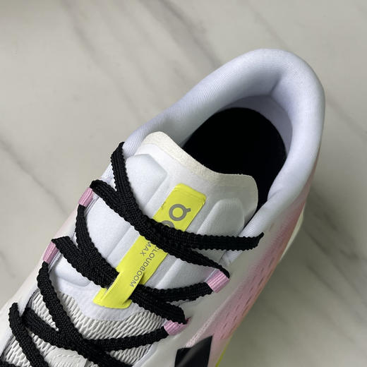 点此购买 On昂跑cloudboom max男女款马拉松跑步鞋 98 339016 商品图7