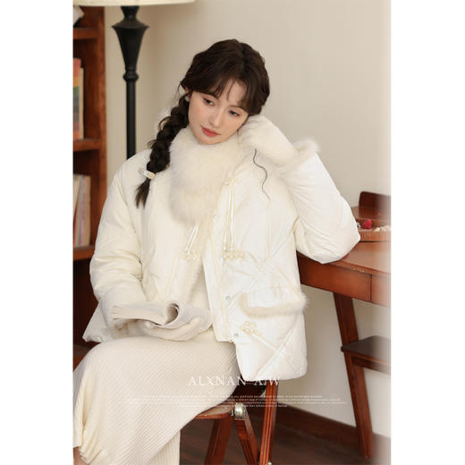 鹿向南「温柔白月光」90白鸭绒真毛领羽绒外套2025冬季羽绒服外套 商品图4